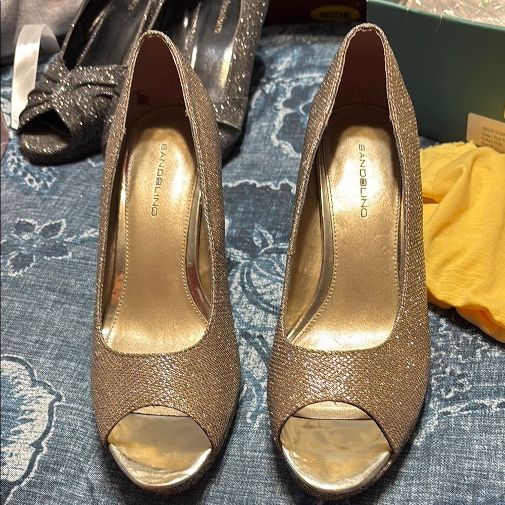 Elegant Gold Peep-Toe Heels